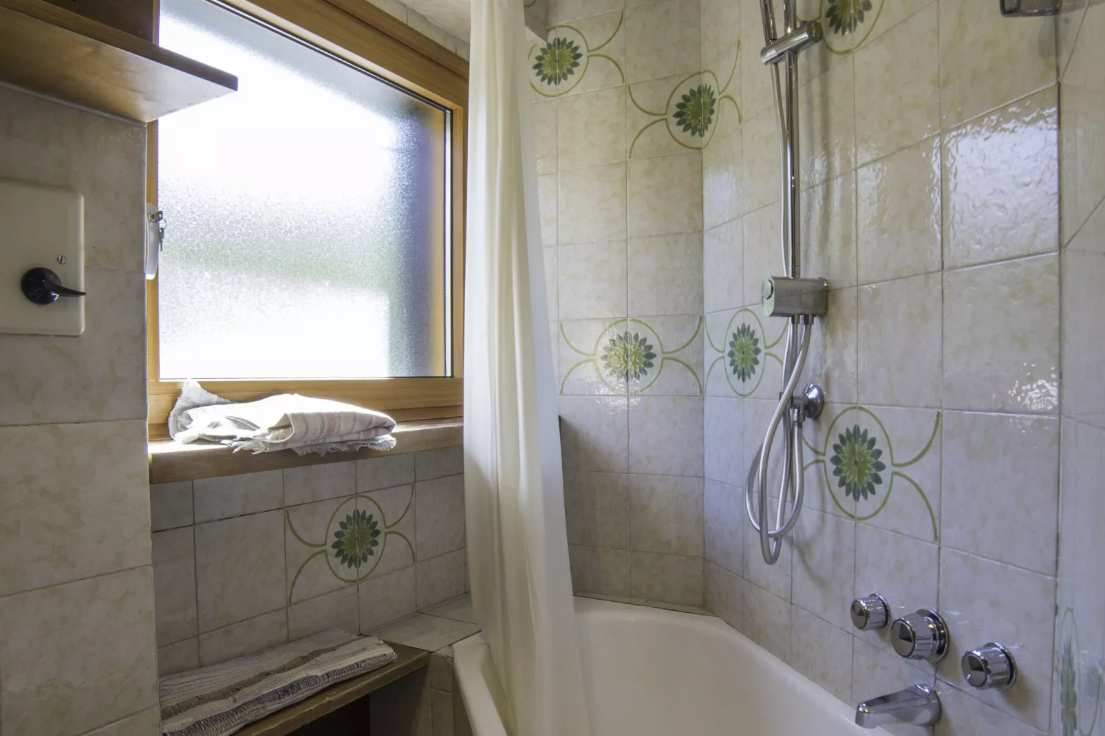 Residenza Cervinia Bilo Piano Cinque-Bathroom