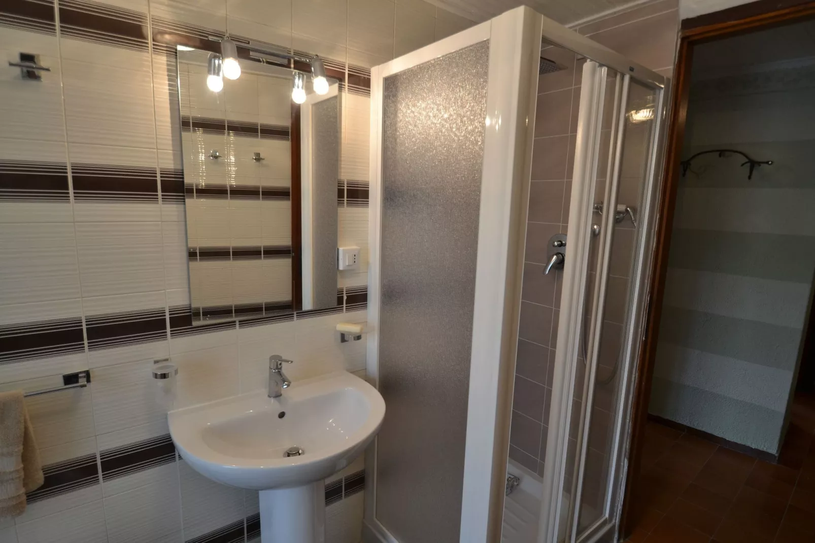 Fiore in testa-Bathroom