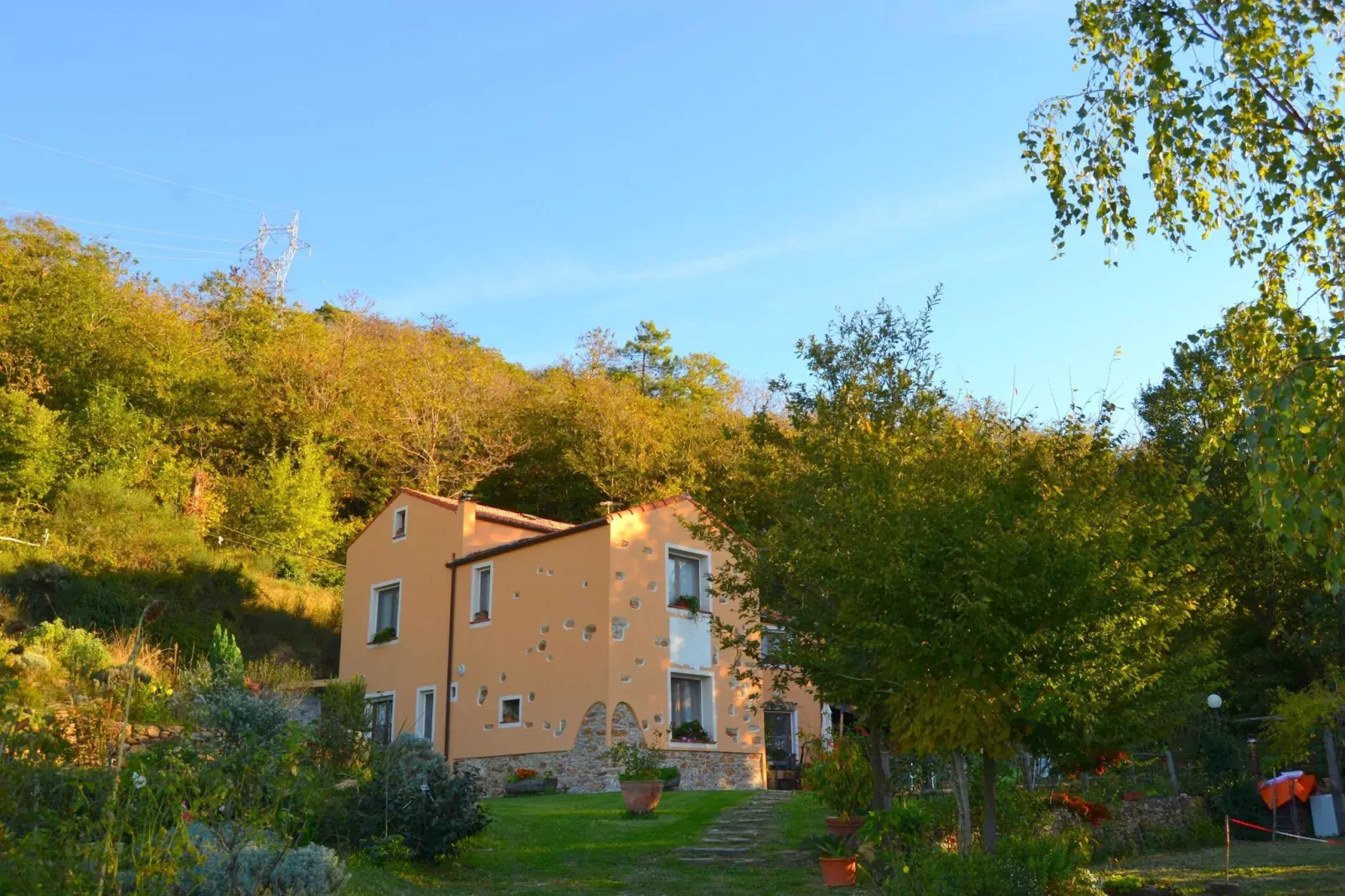 Nidino del Gufo-Exterior summer