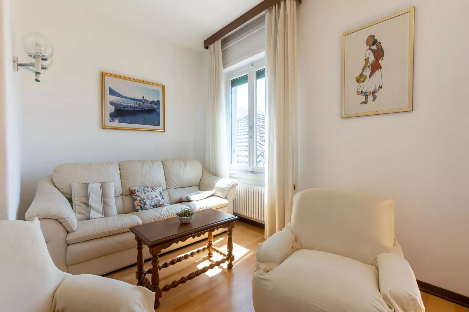 Casa Pietro-Living room