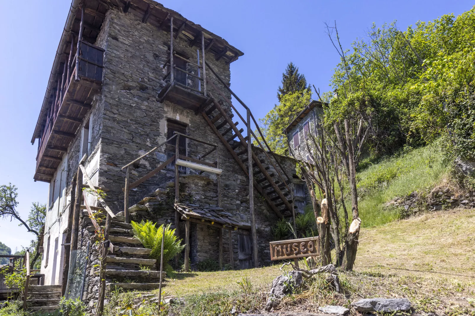 Casa Paeset-Exterior summer