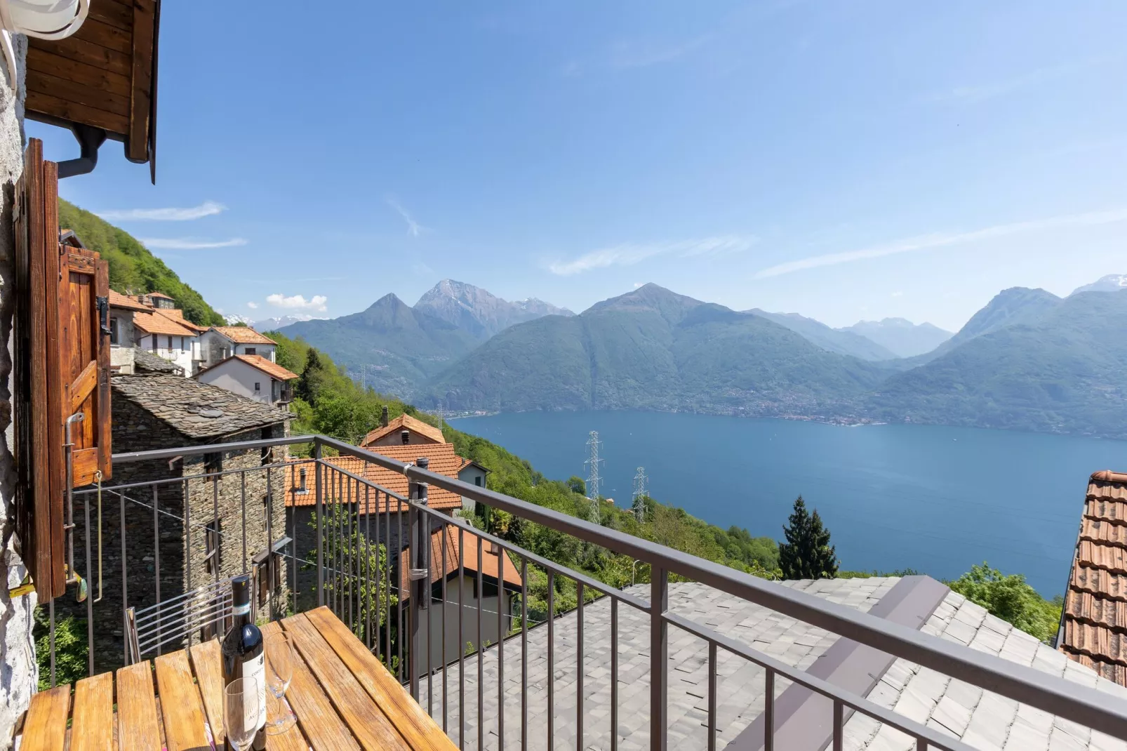 Casa Paeset-View summer