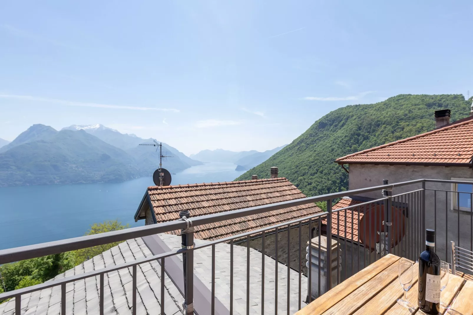 Casa Paeset-View summer