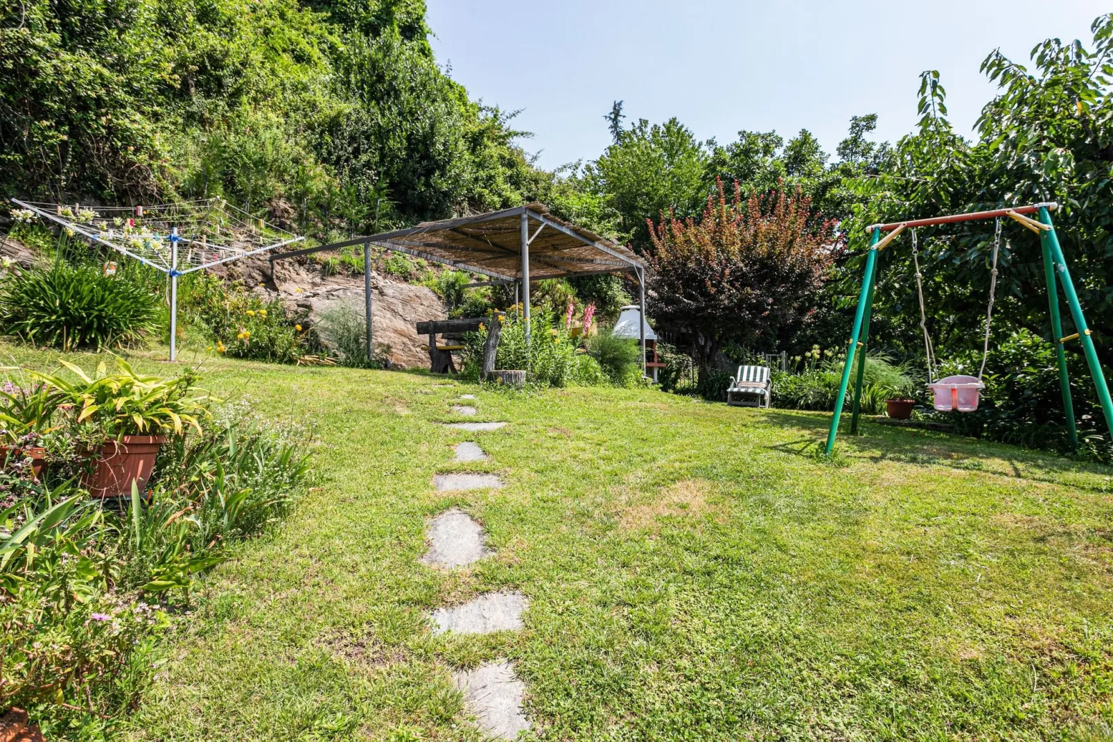 Casa Archi Tre-Gardens summer