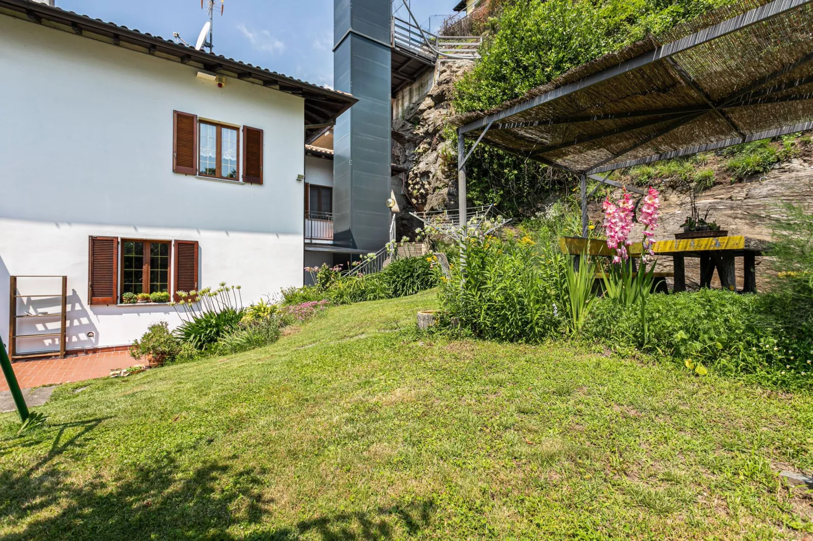 Casa Archi Tre-Gardens summer