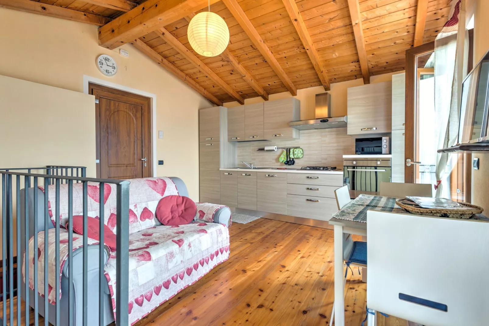 Romantica-Living room