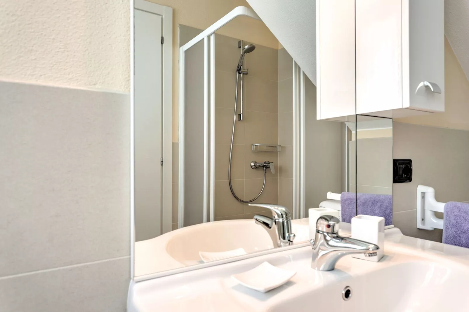 Romantica-Bathroom