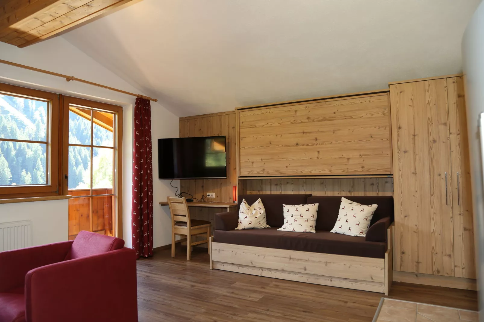 Alpensteinbock Saalbach-Living room