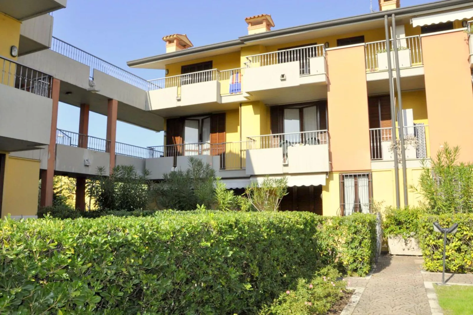 Dei Fiori i-Uno-Exterior summer