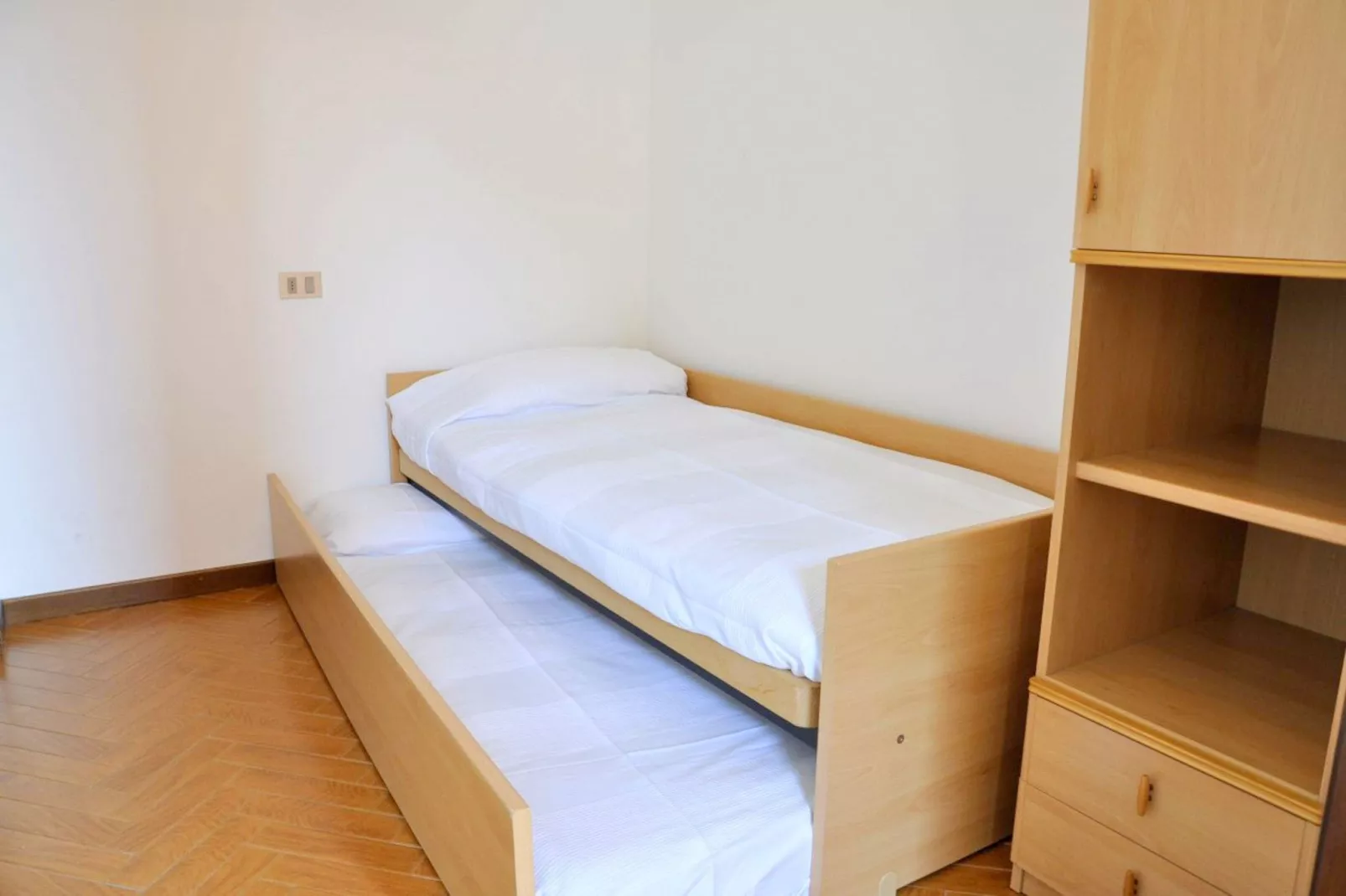 Dei Fiori i-Uno-Bedroom