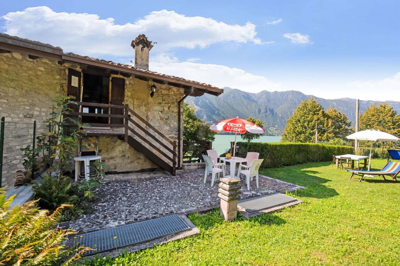 Fienile Regoli Due-Exterior summer