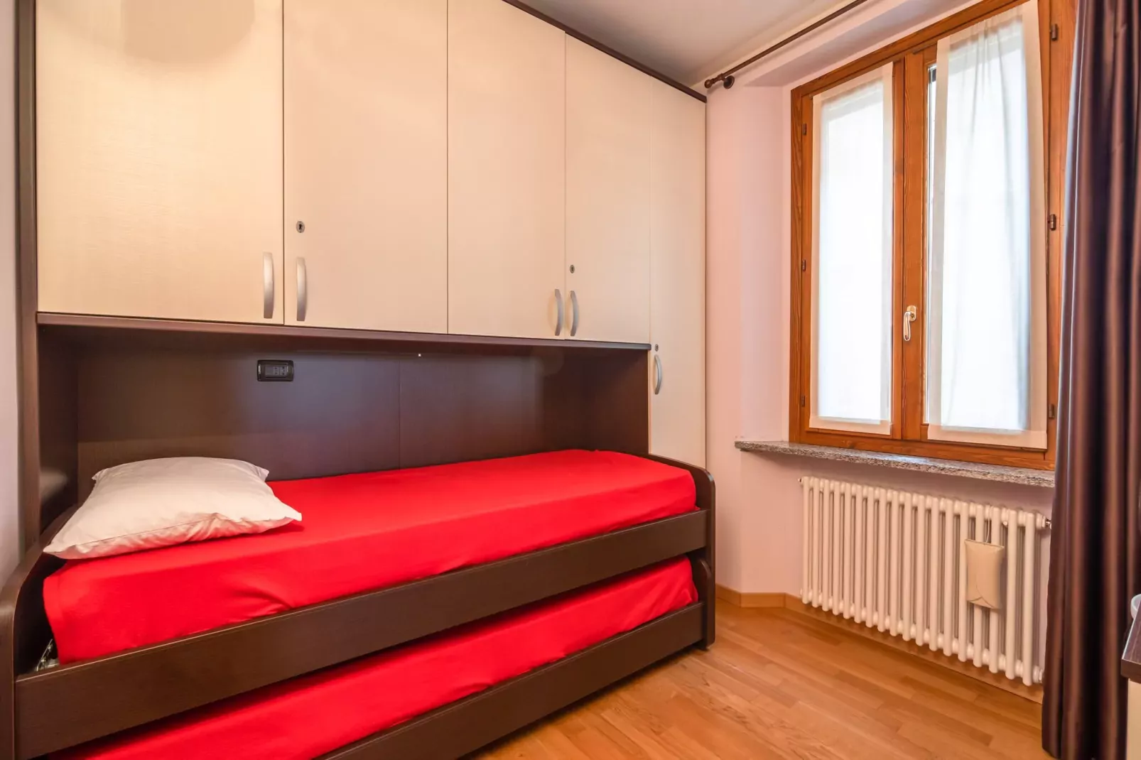 Casa Cristina Meina Centro-Schlafzimmer