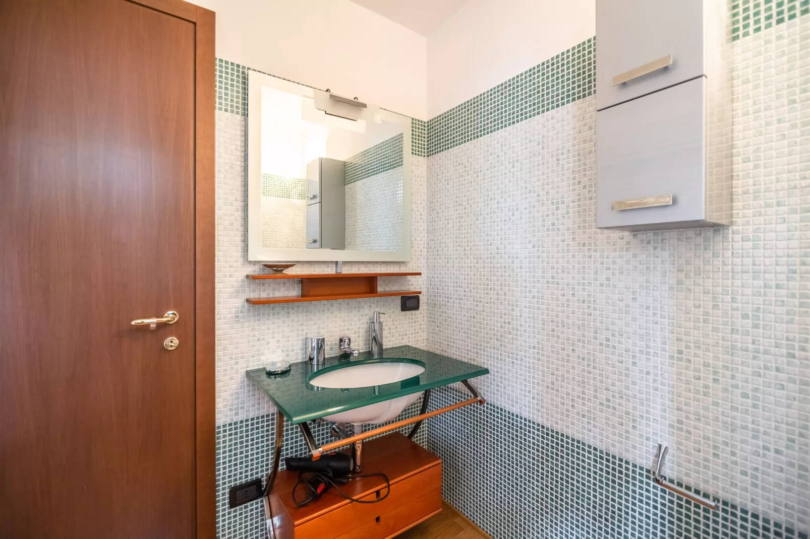 Casa Cristina Meina Centro-Badezimmer