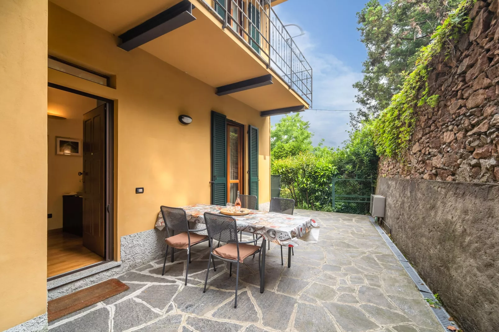 Casa Cristina Meina Centro-Terrassenbalkon