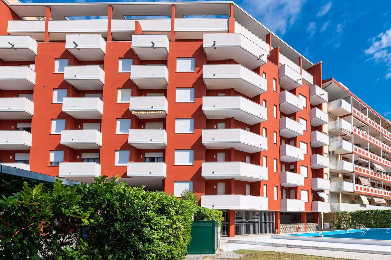 Cutter A9-Exterior summer
