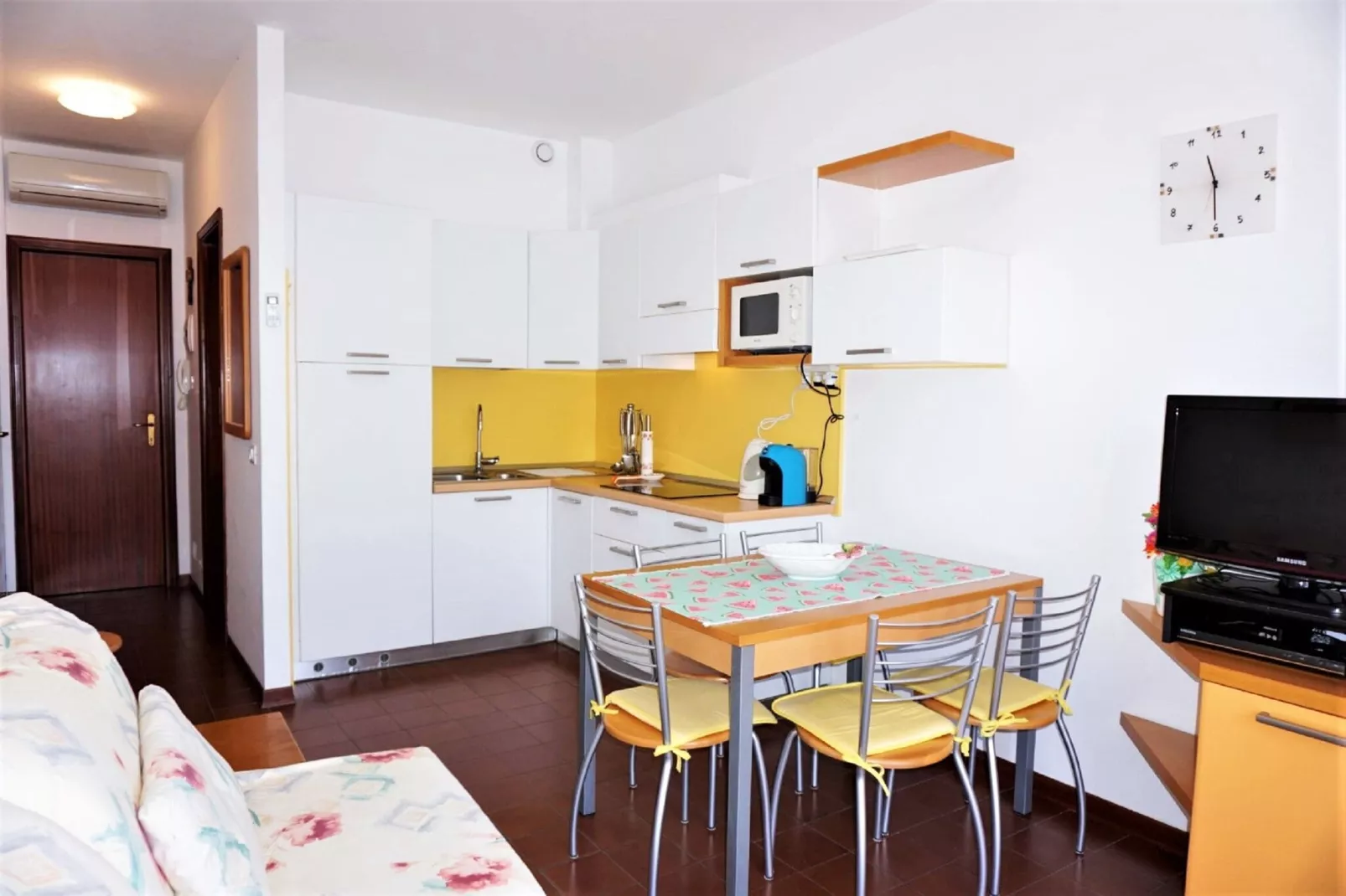 Bora 16H-Kitchen