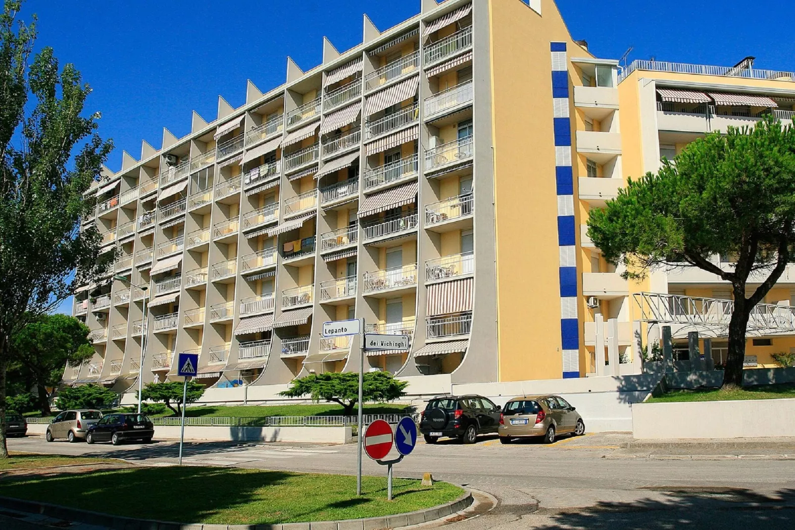 Bora 14F mono-Exterior summer