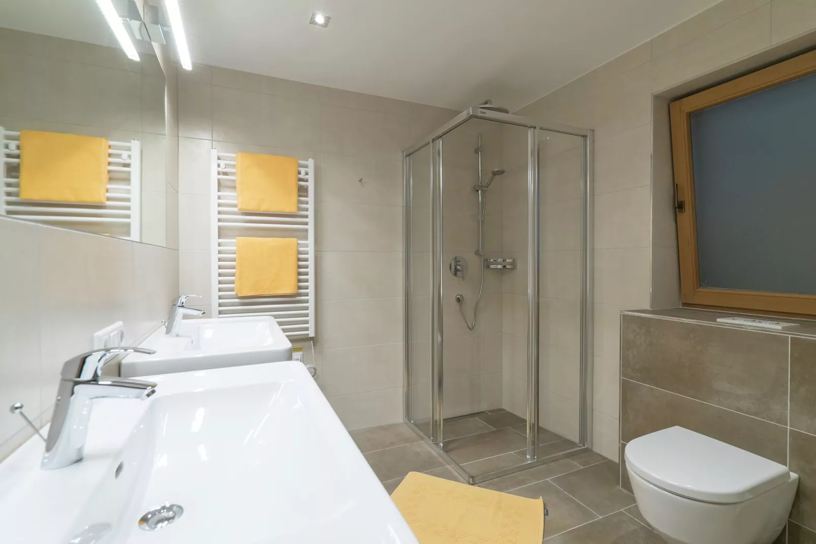 Alpensteinbock Saalbach B-Bathroom