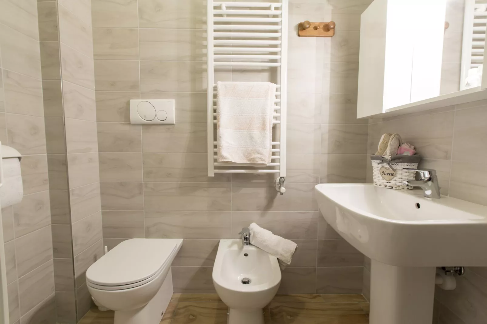 Casa Campagnola Uno-Bathroom