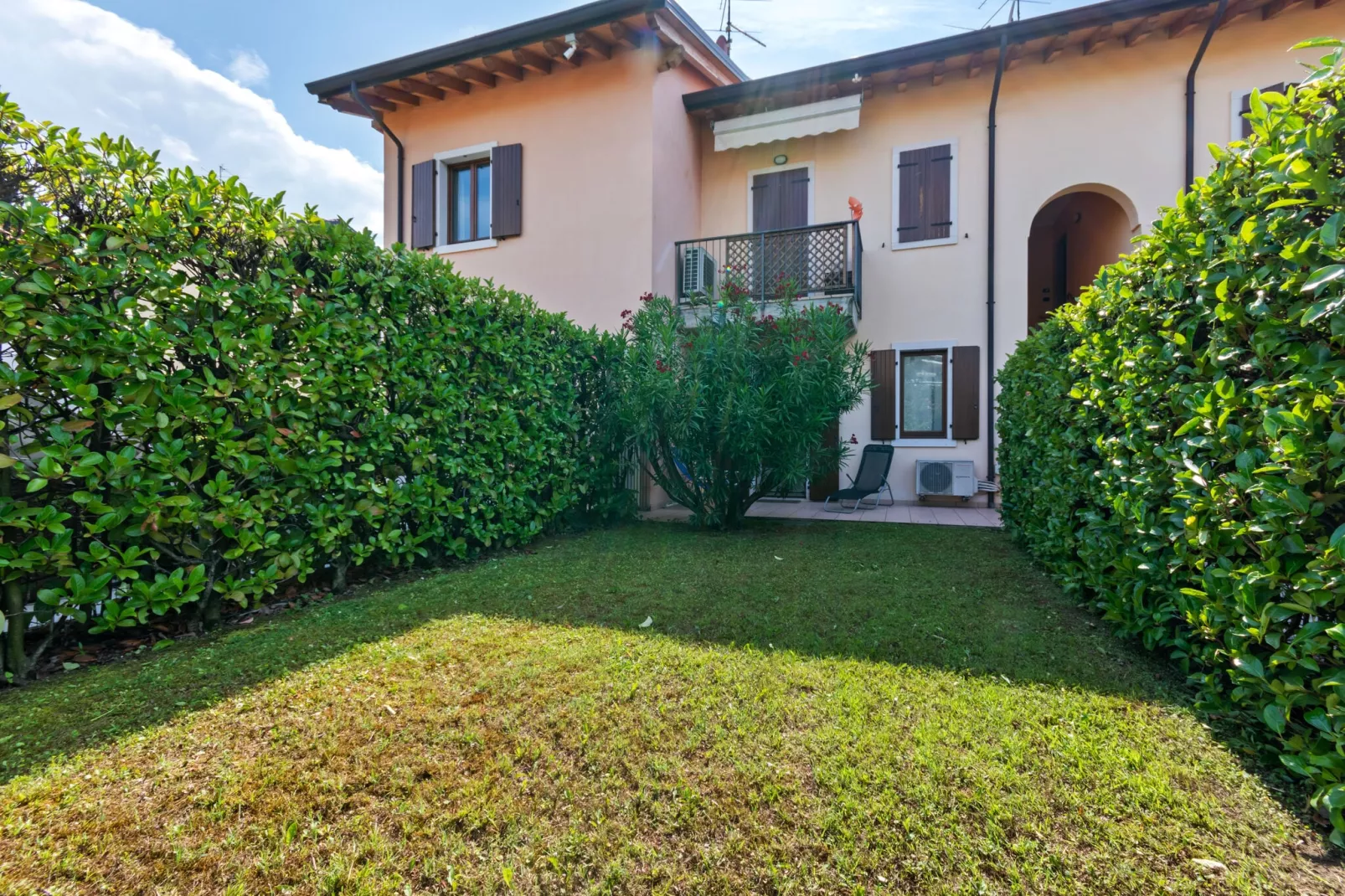 Bardolino Trentanove-Exterior summer