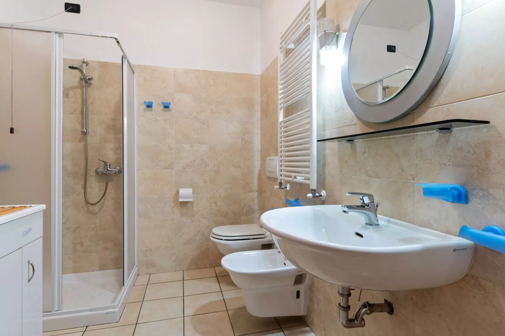 Bardolino Trentanove-Bathroom