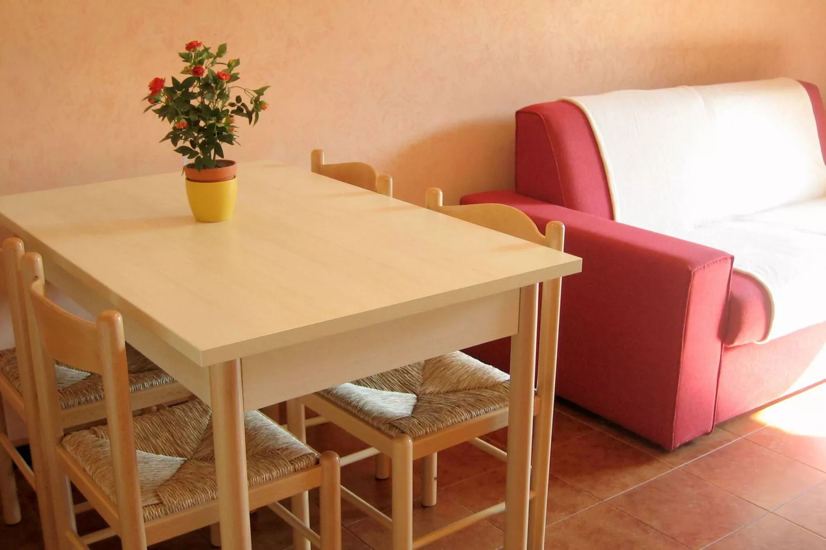Sole del Garda Settimo Tre-Dining room