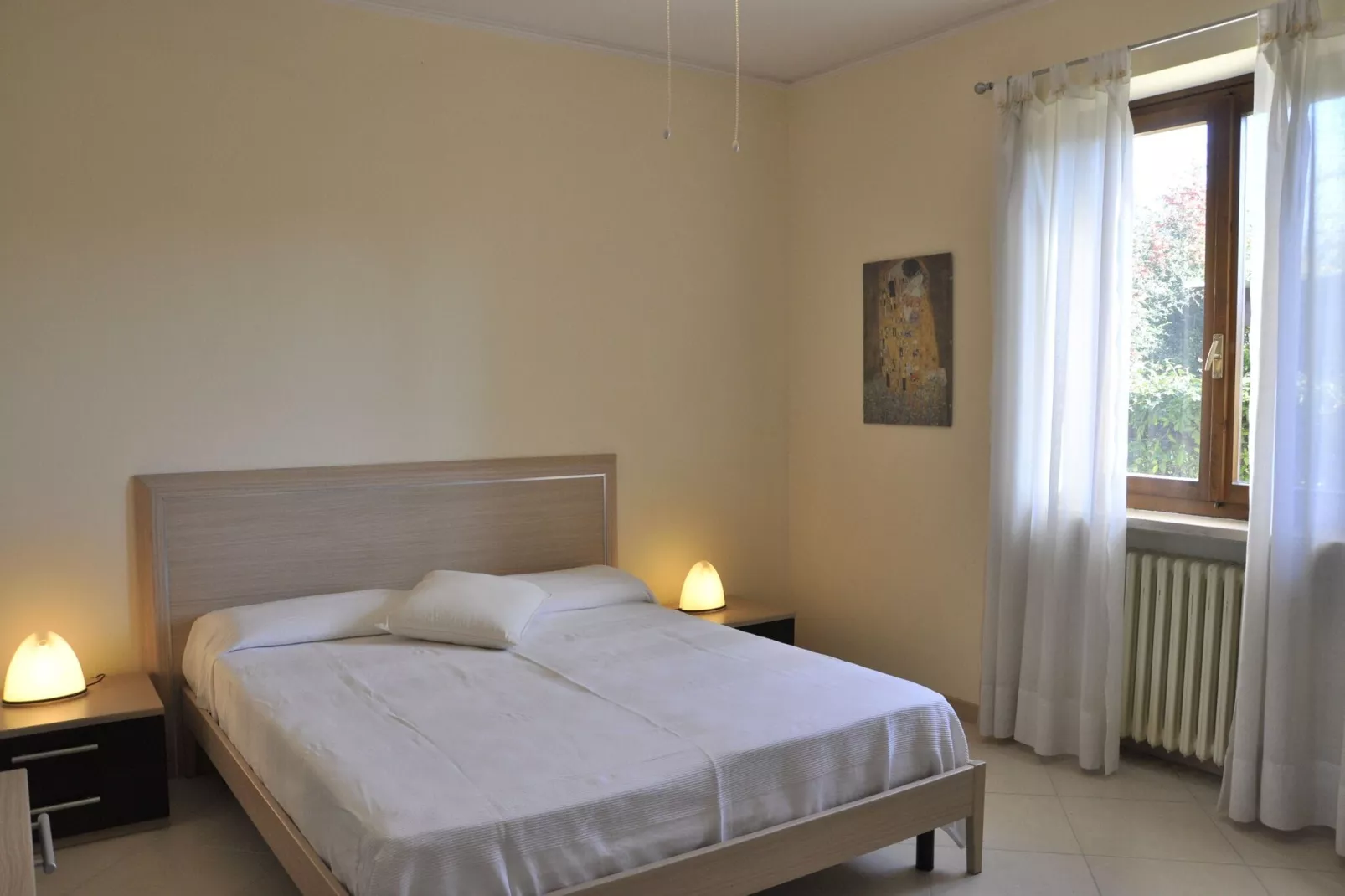 Argentina Uno-Bedroom
