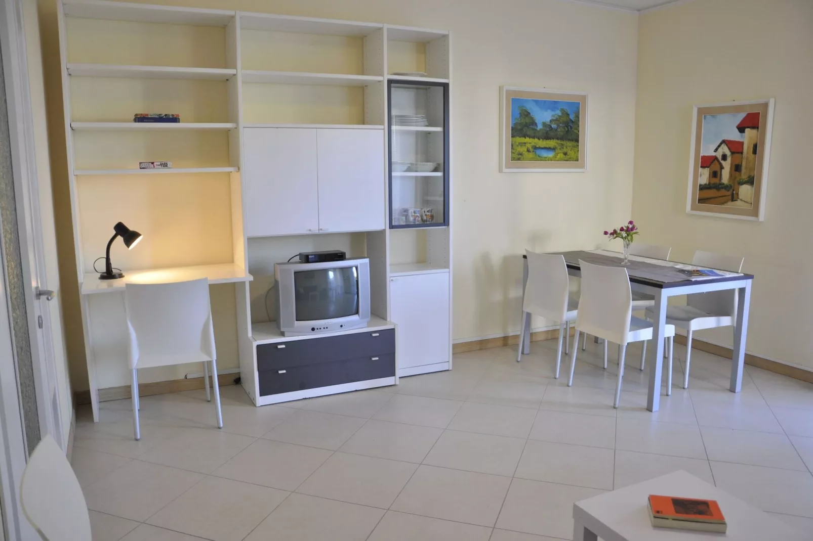Argentina Uno-Living room