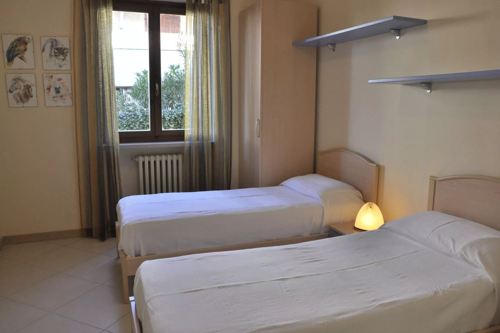 Argentina Uno-Bedroom