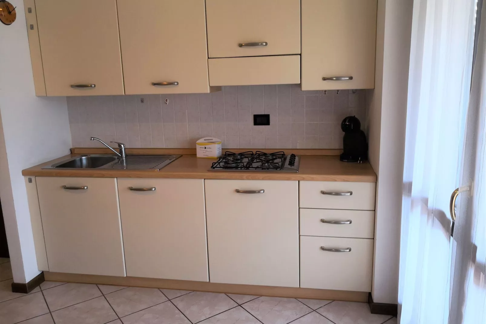 Casara Elle Otto-Kitchen