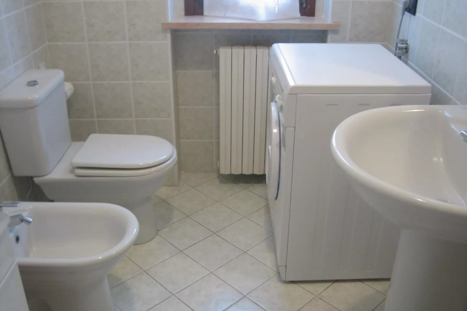 Casara Elle Otto-Bathroom