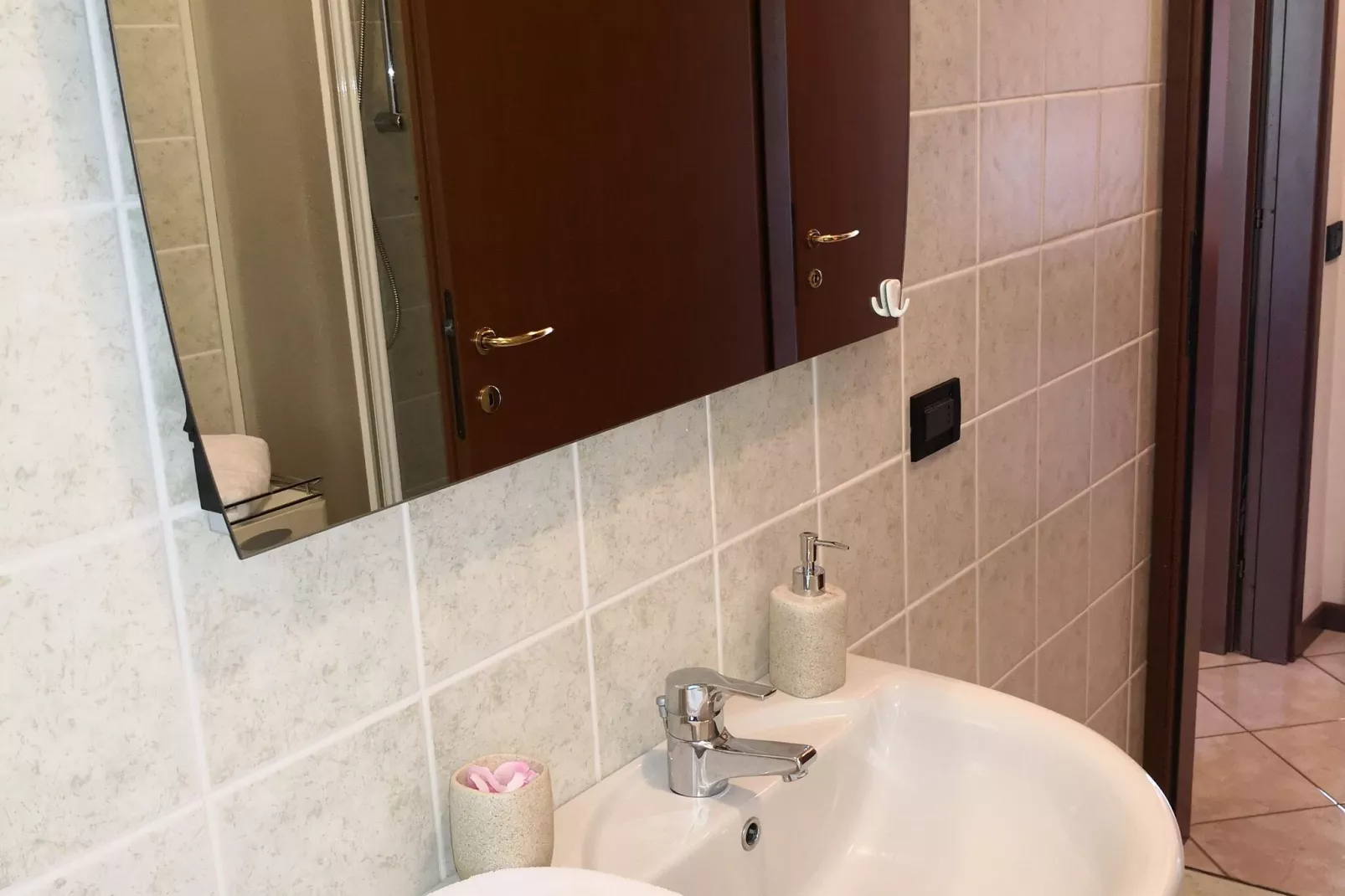 Casara Elle Otto-Bathroom