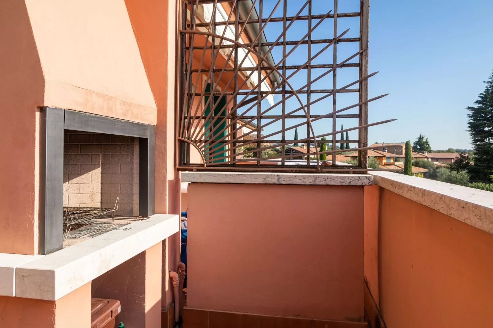 Garden A Tre-Terrace balcony