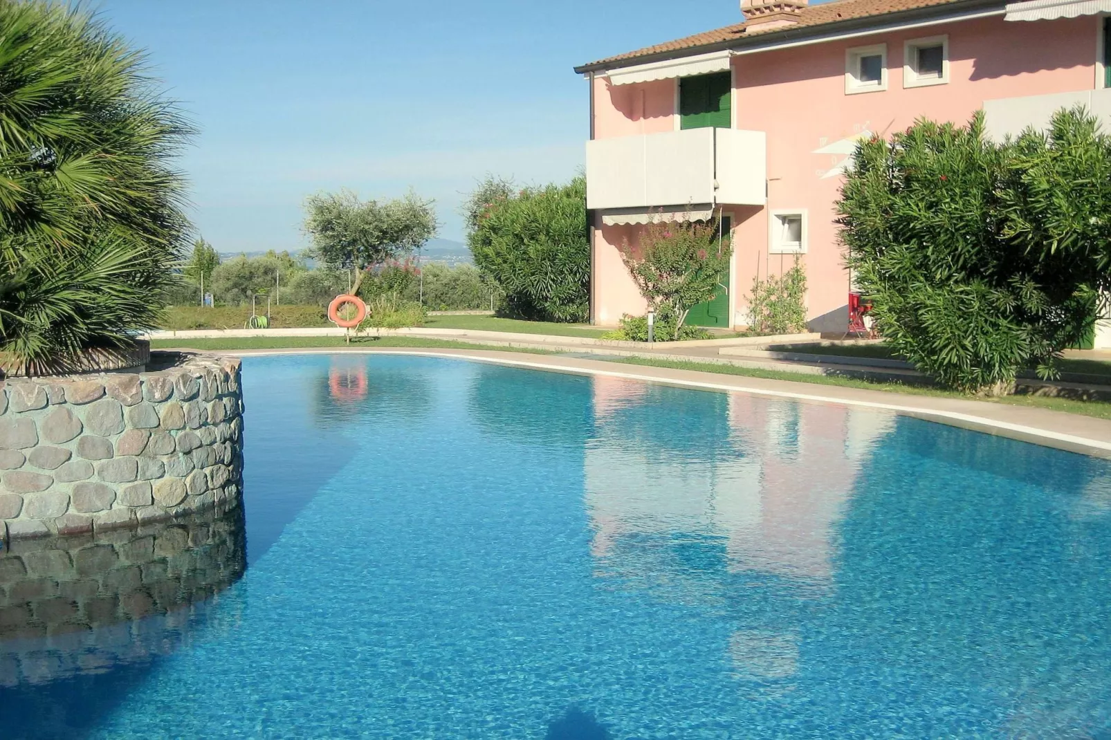 Meridiana Tre-Pool