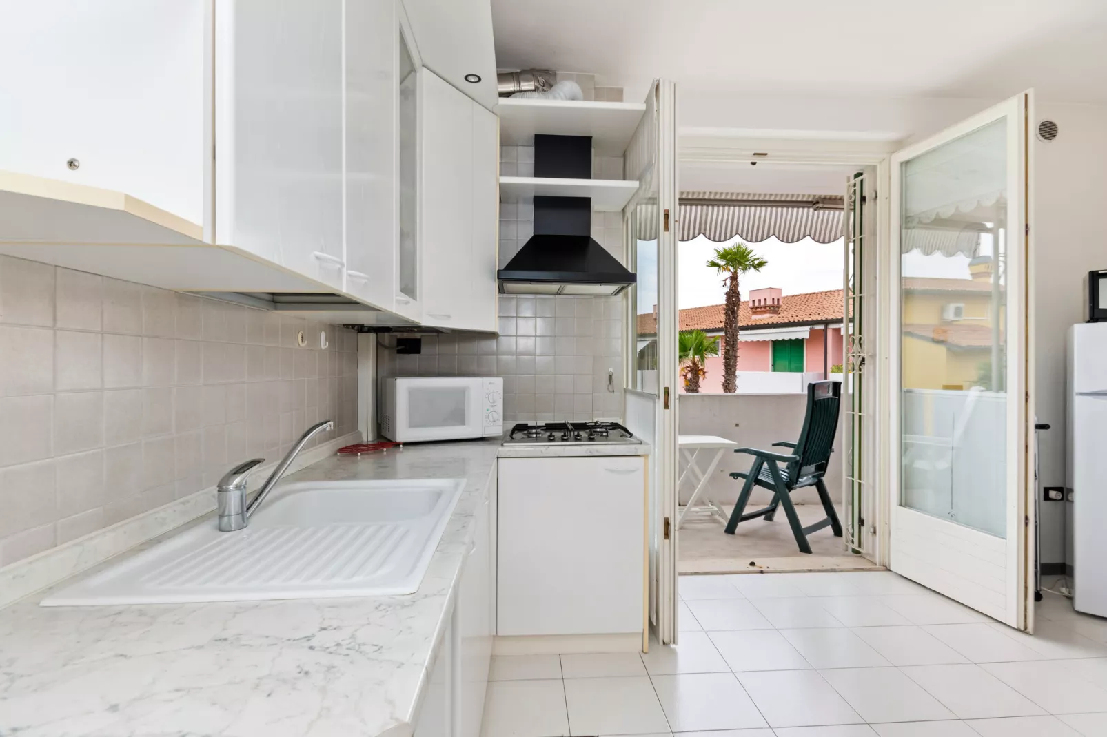 Meridiana Tre-Kitchen
