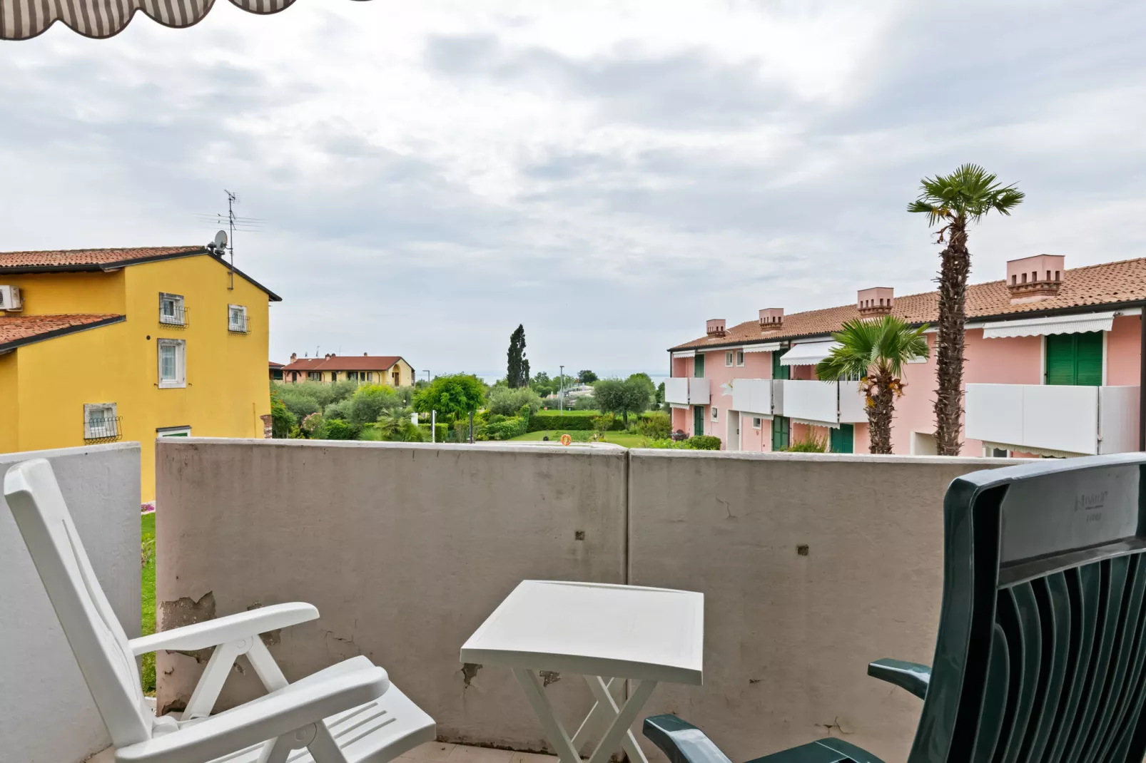 Meridiana Tre-Terrace balcony