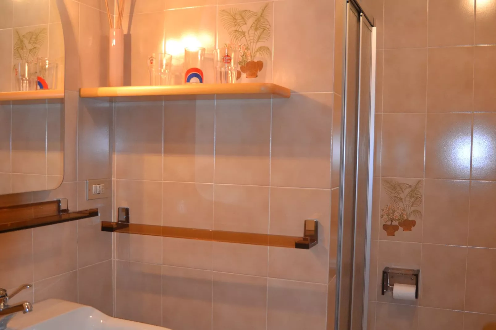 Negritella Trilo Sei-Bathroom
