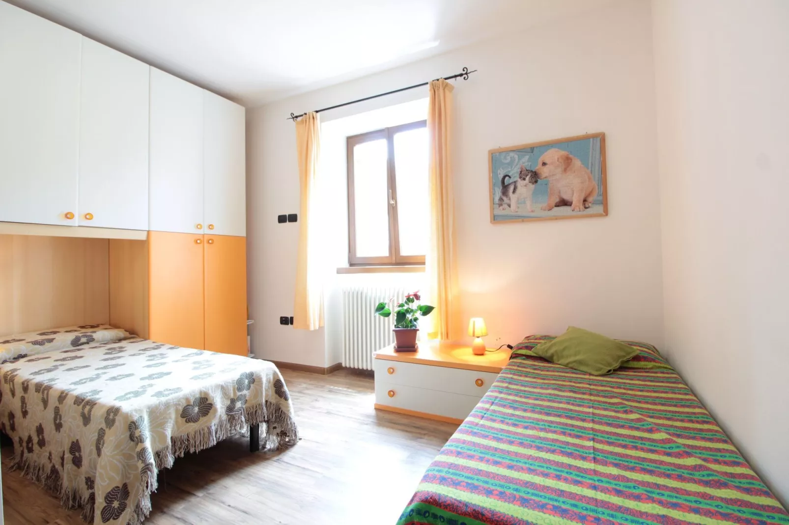 Ronzo Chienis-Bedroom