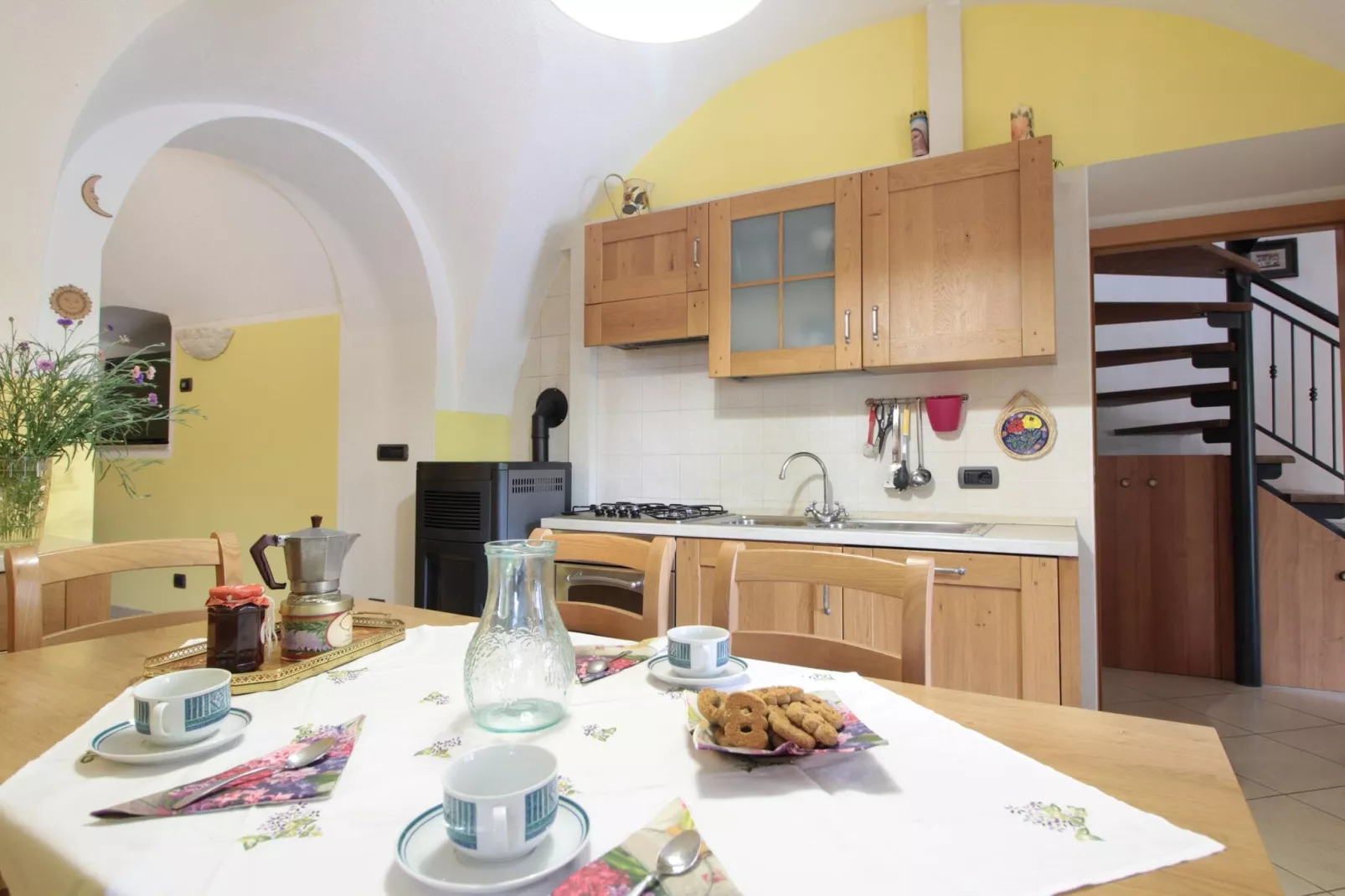 Ronzo Chienis-Kitchen