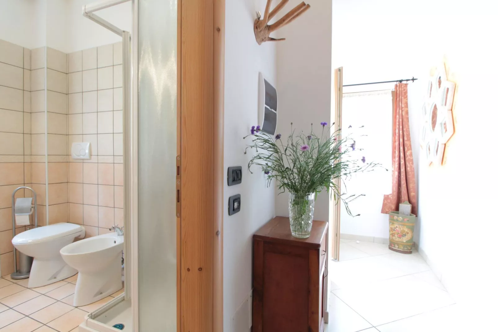 Ronzo Chienis-Bathroom