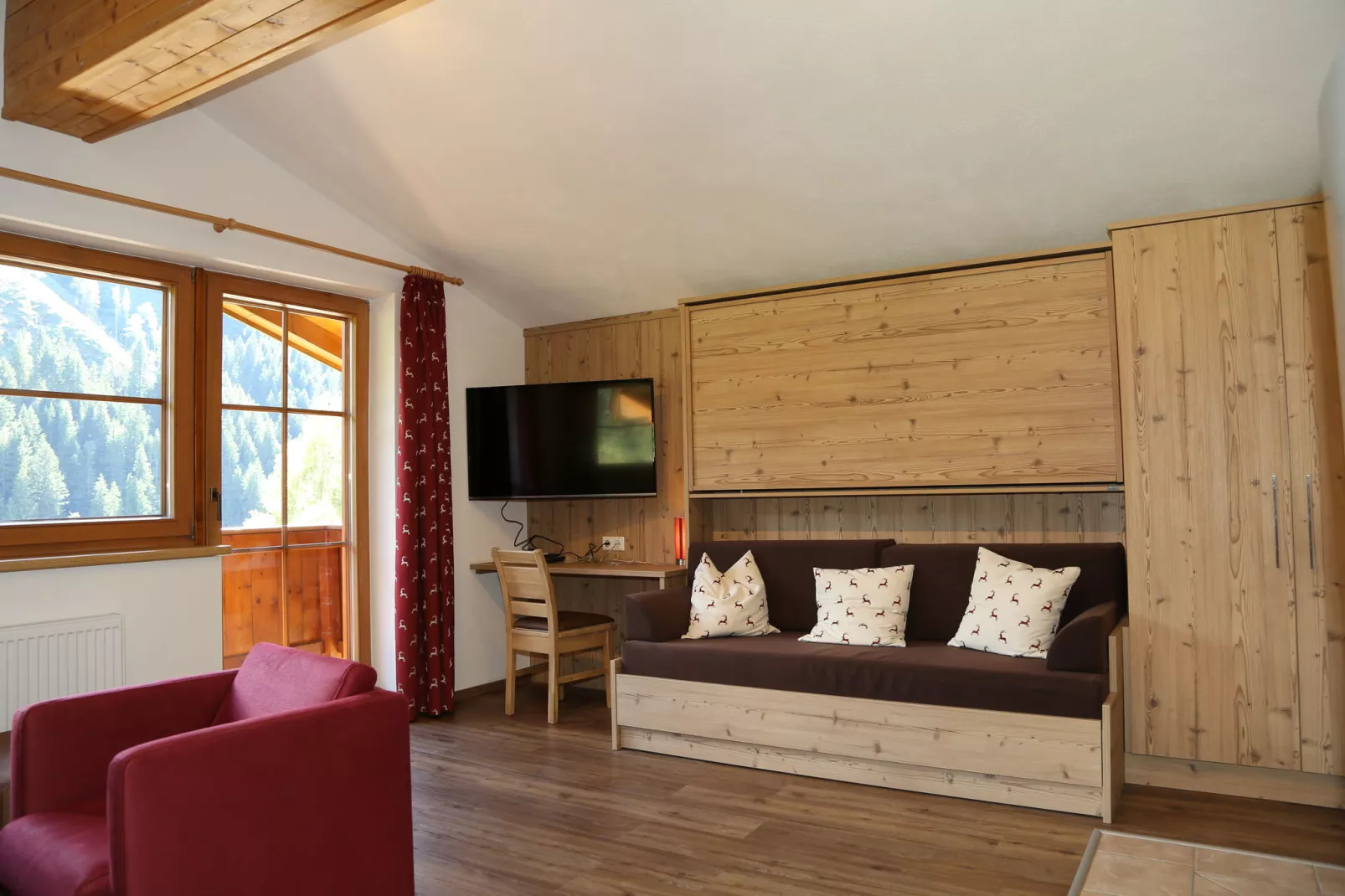 Alpensteinbock Saalbach L-Living room