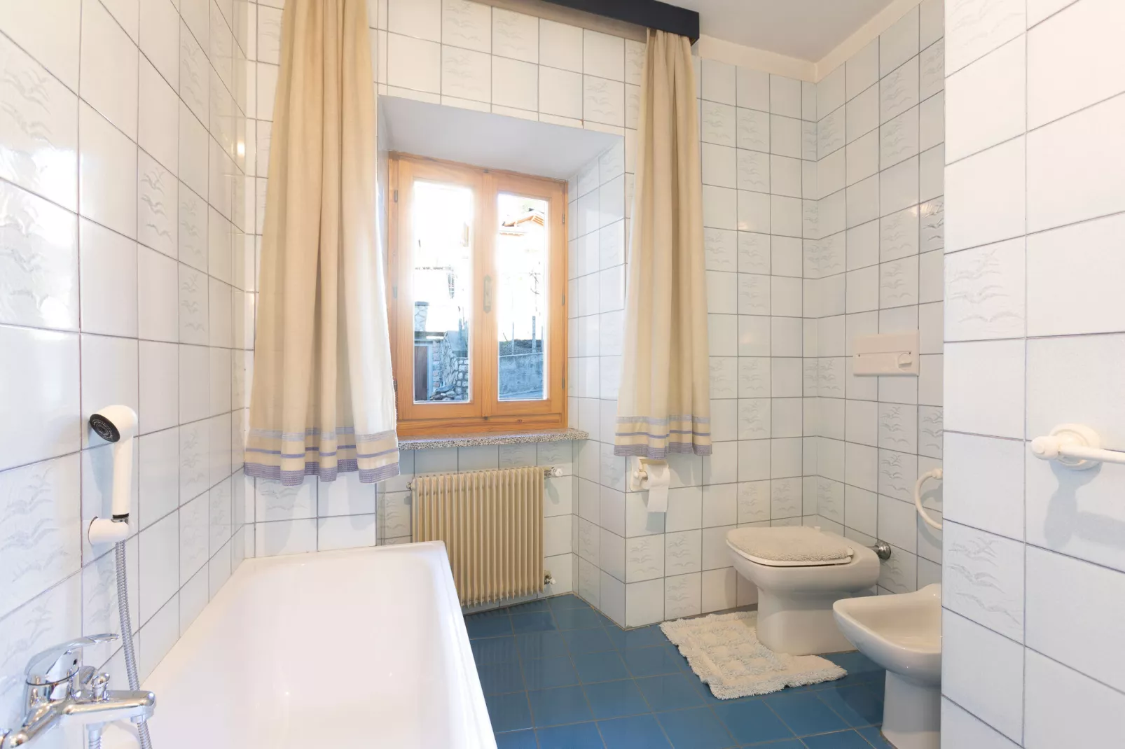 Casa Vacanze a Stenico-Badezimmer