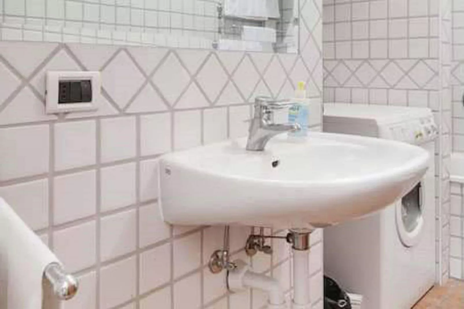 Rosalpina-Bathroom