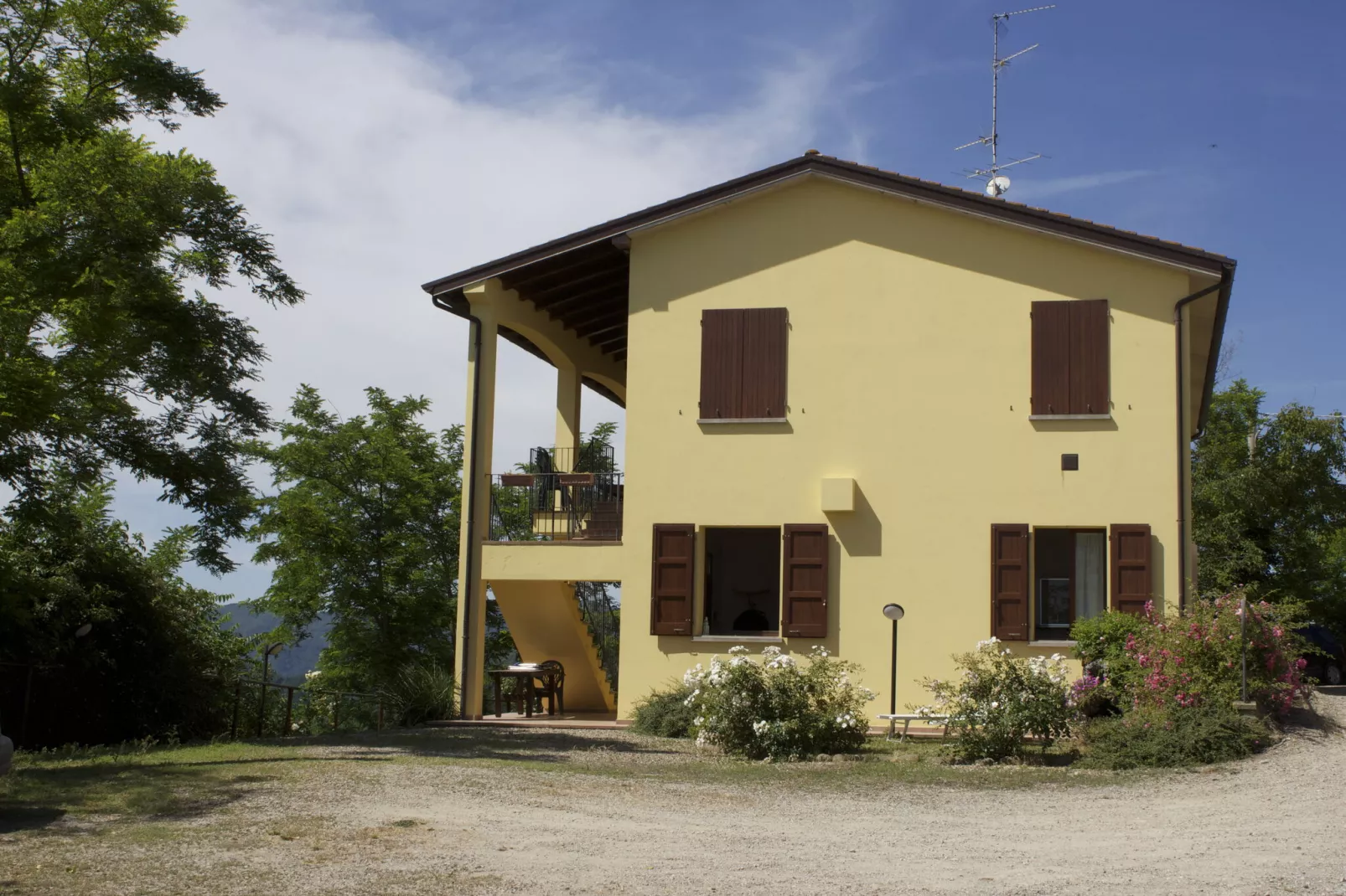 Gesso Piccolo-Exterior summer