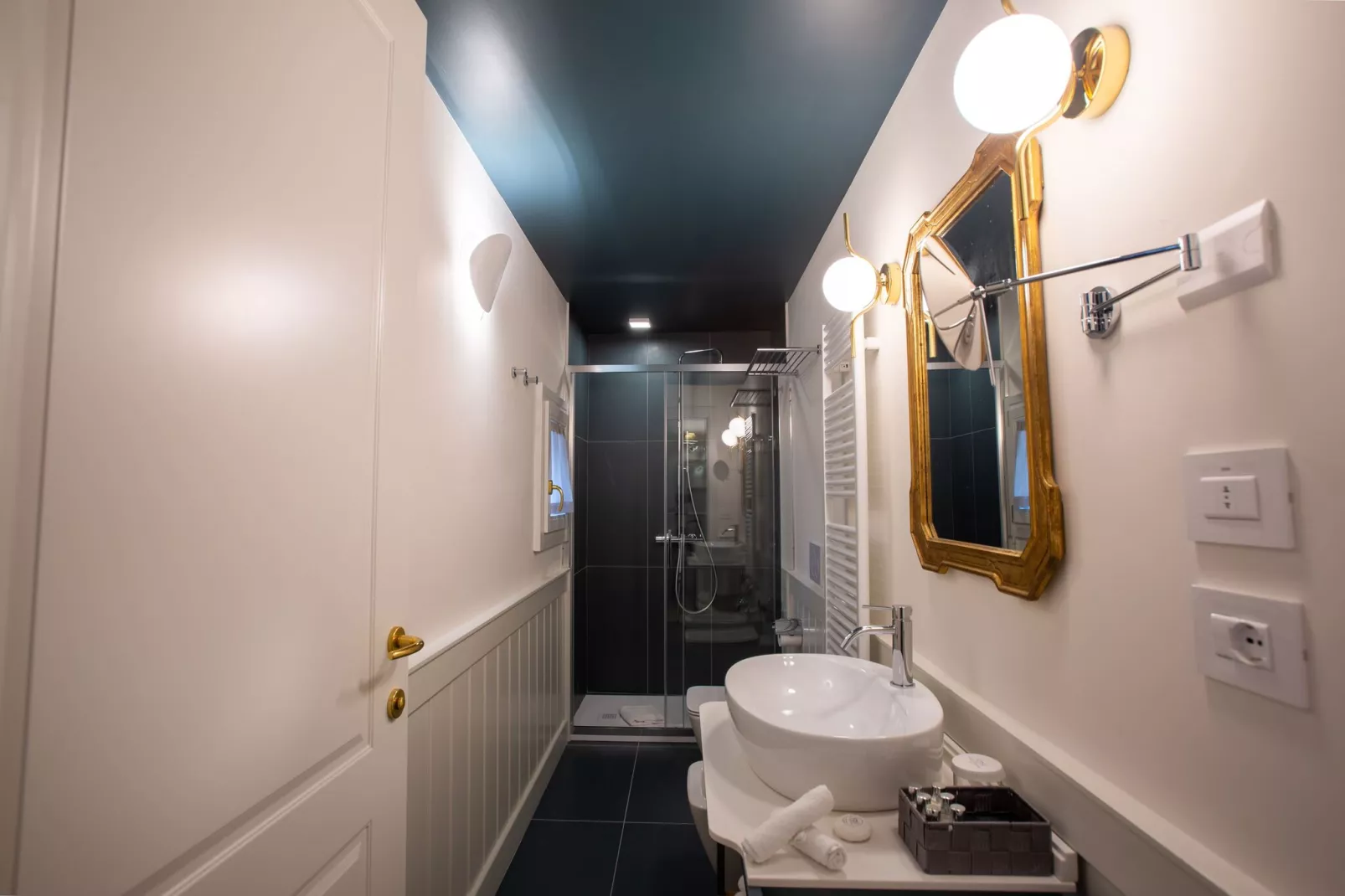 La Pergola-Bathroom