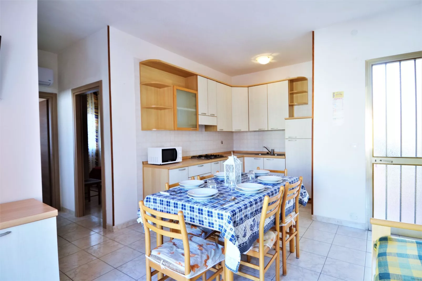 Federica 10/5-Dining room