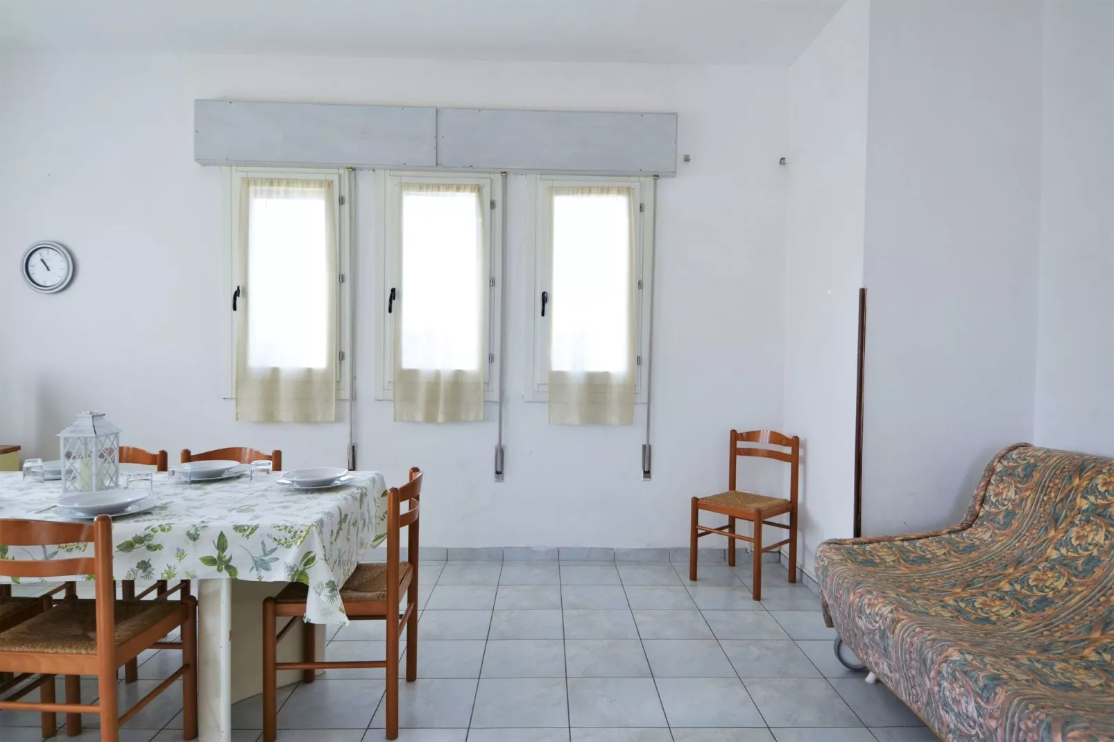 Agostina 3-Living room