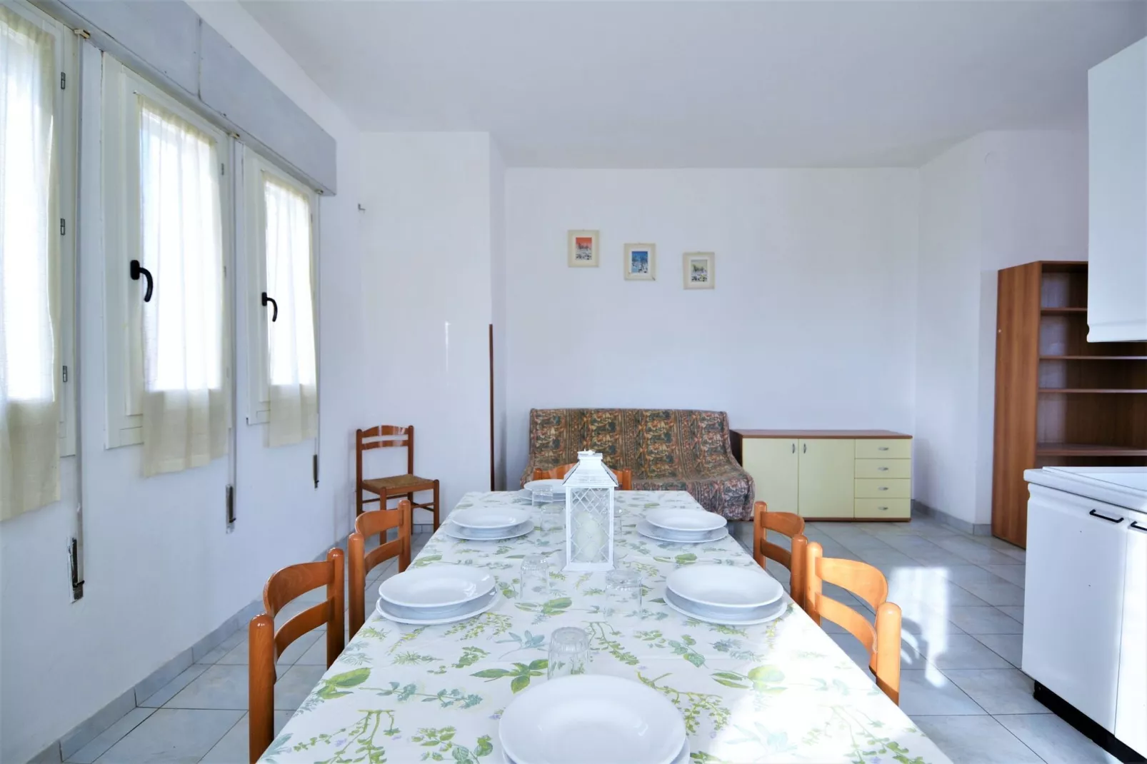 Agostina 3-Living room