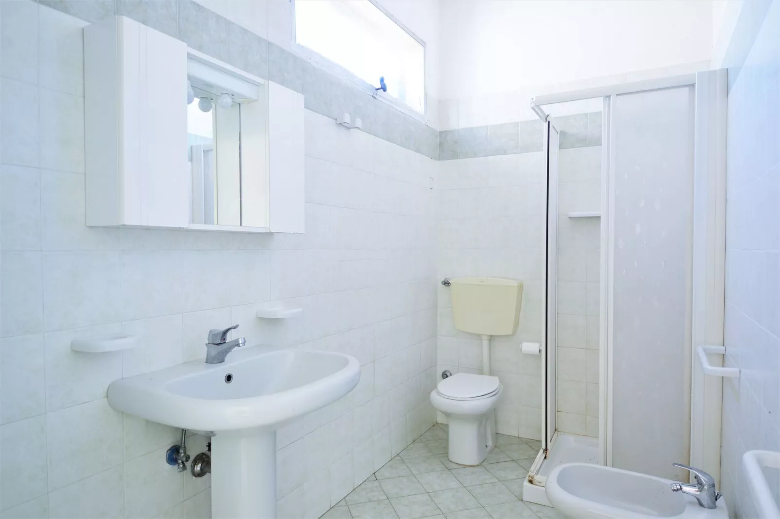 Agostina 3-Bathroom