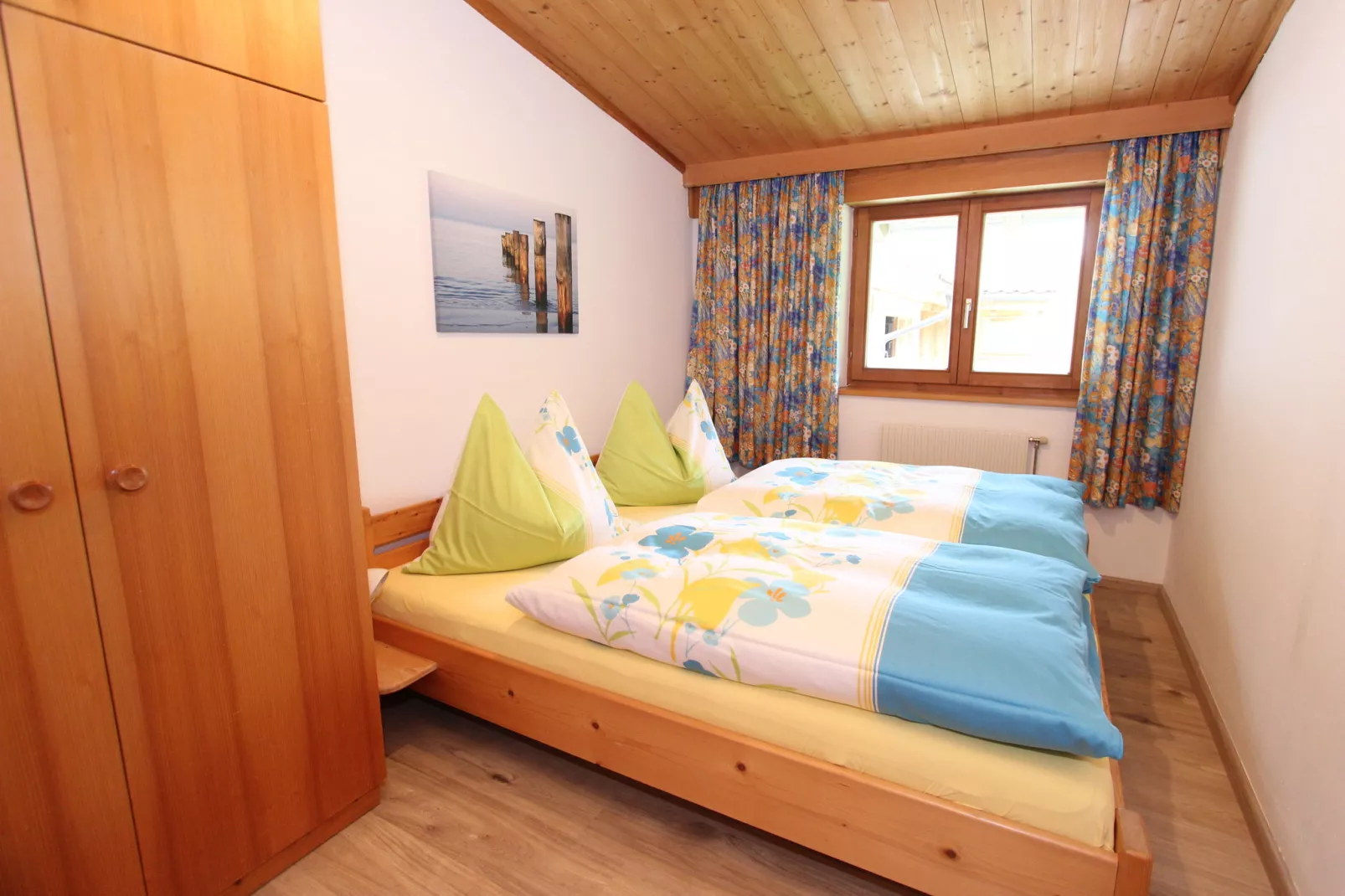 Evi-Bedroom